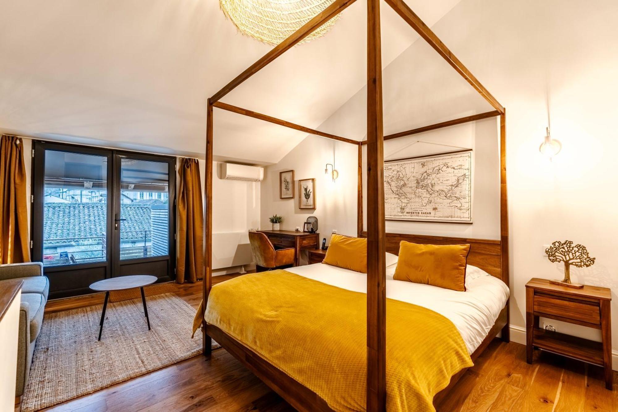 Hotel Quai Des Pontis 干邑 外观 照片